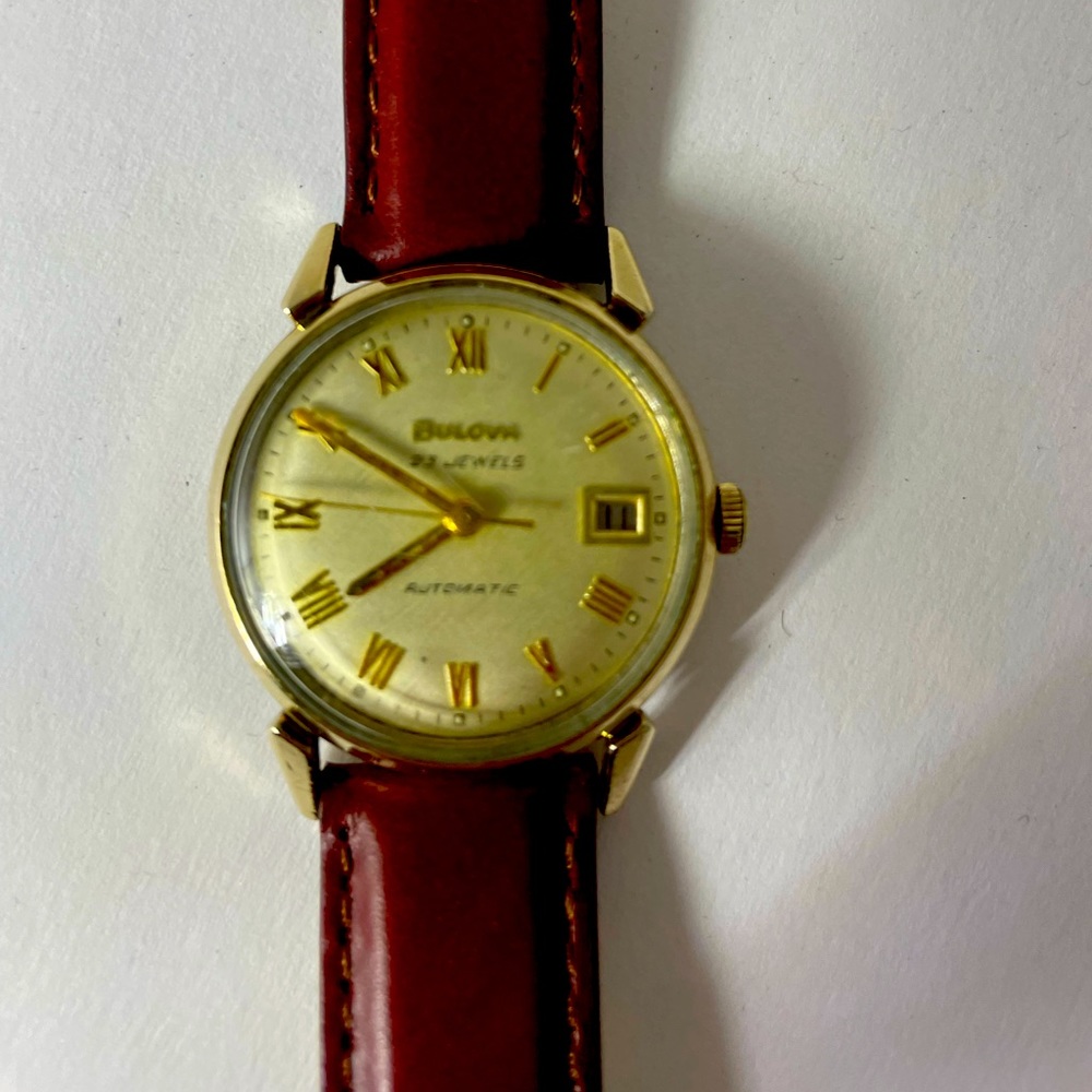 Vintage 10kt gold Bulova automatic watch 32mm